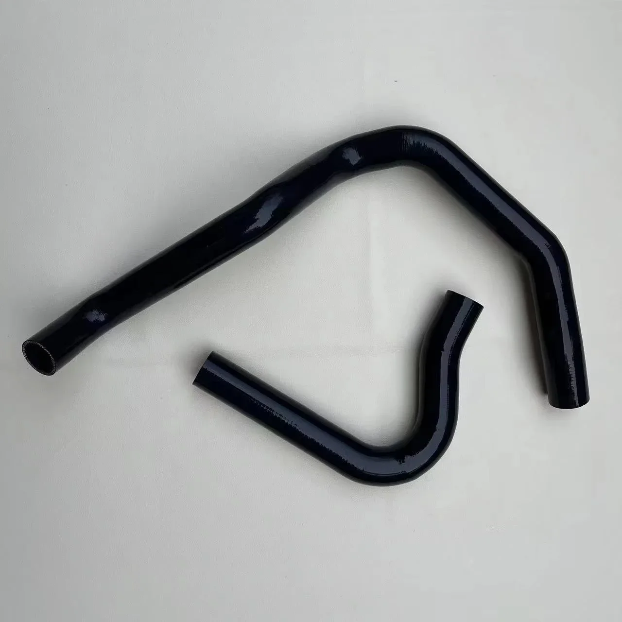 MR404876 Cooling radiator outlet pipe for Pajero Pajero V73 Pajero V7