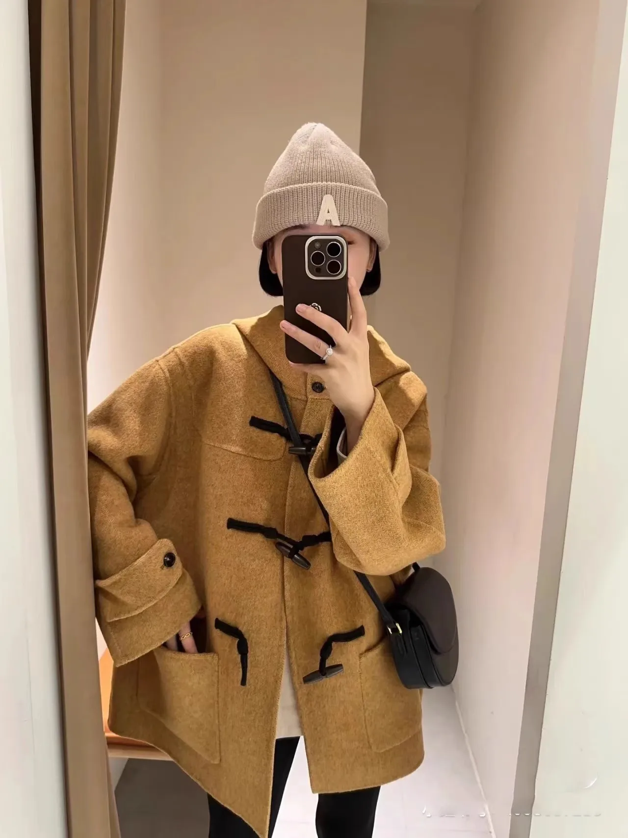 Women's Autumn Winter Hooded Horn Buttons Wool Coat Lady Streetwear Pocketss Long Sleeve Loose Wool Outwear Top