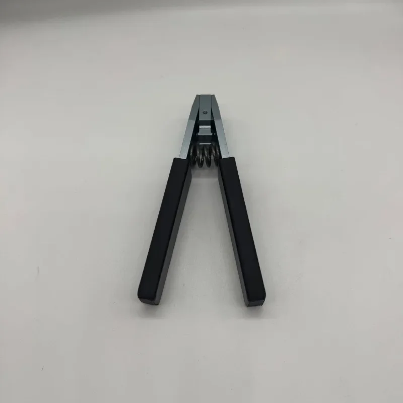 Professional Badminton Racket Threading Clip Durable Badminton Rackets Flying Clips 4 Tooth Flying Clamp Portable Sports Parts