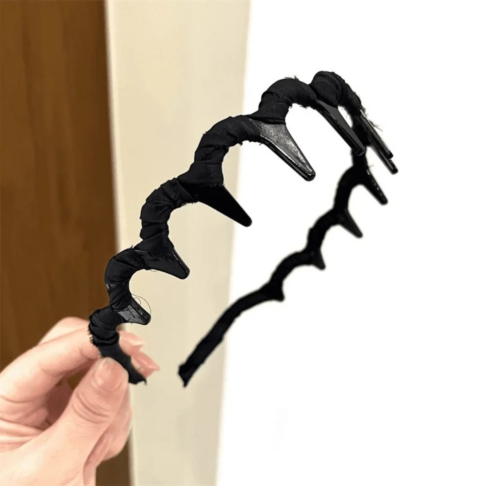 FOR SHARK Teeth Wave Hair Claw Headband for Women Natural Hair Accessories Comfortable Fit and Secure Hold for Daily Use