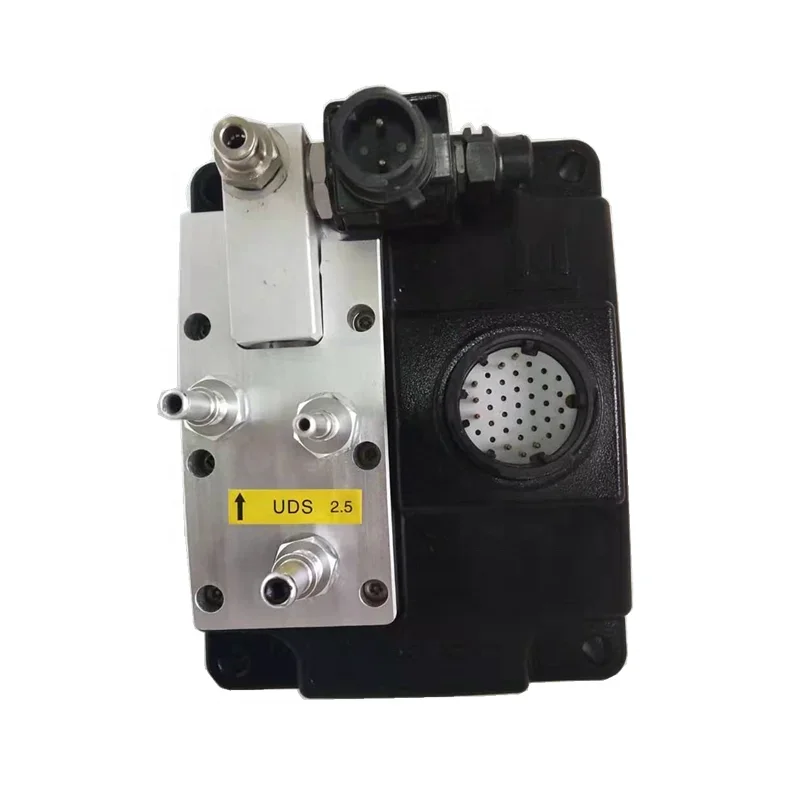 سعر المصنع Emitec Scr اليوريا مضخة الجرعات 5273338 عالية الأداء 6 أشهر شاحنة 1 قطعة 3-7 أيام عروض الصور القياسية Emitech #2