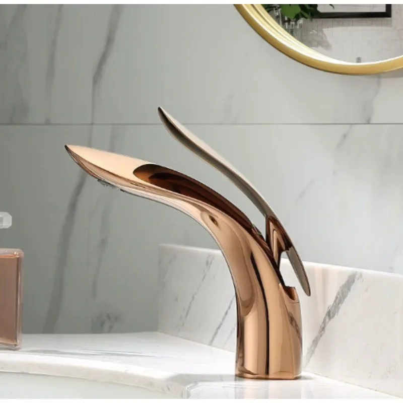 

High Body Hot and Cold Water Faucet on The Stage, Black Kitchen and Bathroom Sink, White Copper Faucet Under The Sink