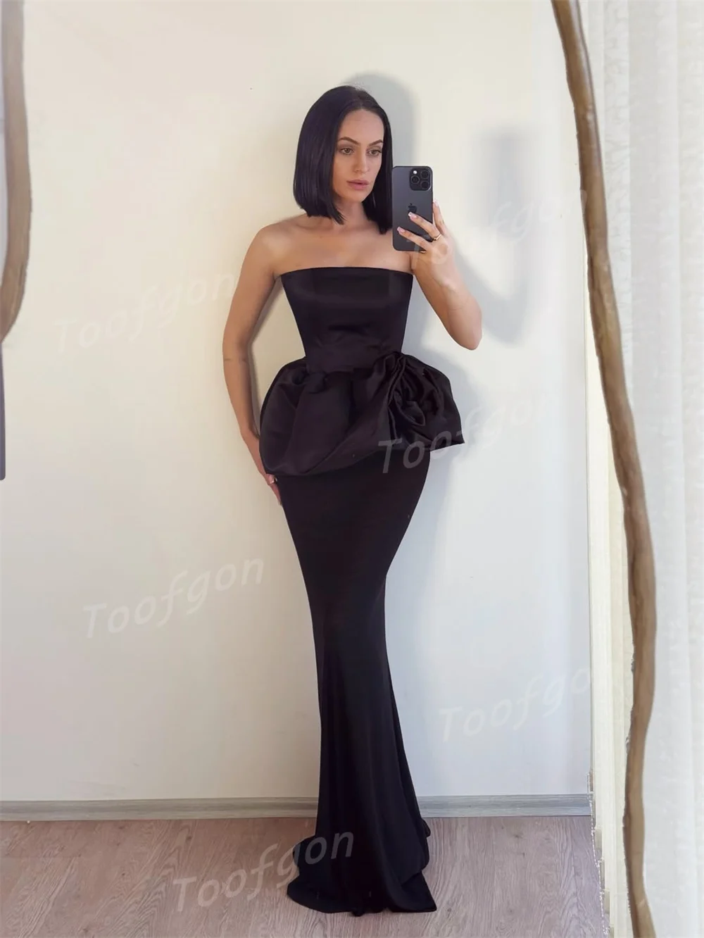 Toofgon Abiti da ballo moderni in raso nero Abiti da sera a sirena Abiti da spettacolo per eventi per donne 2026 personalizzati