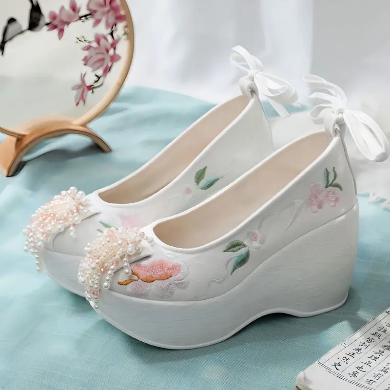 Chinese Vintage Hanfu Embroidered Shoes 9CM High Heel