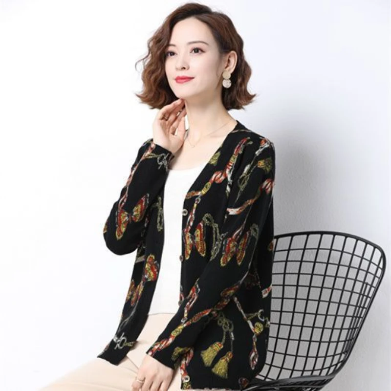 Spring and Autumn Winter New Printed Butterfly Cute Knitted Cardigan Warm Women Early Autumn Loose Versatile Fashin Long Sleeve