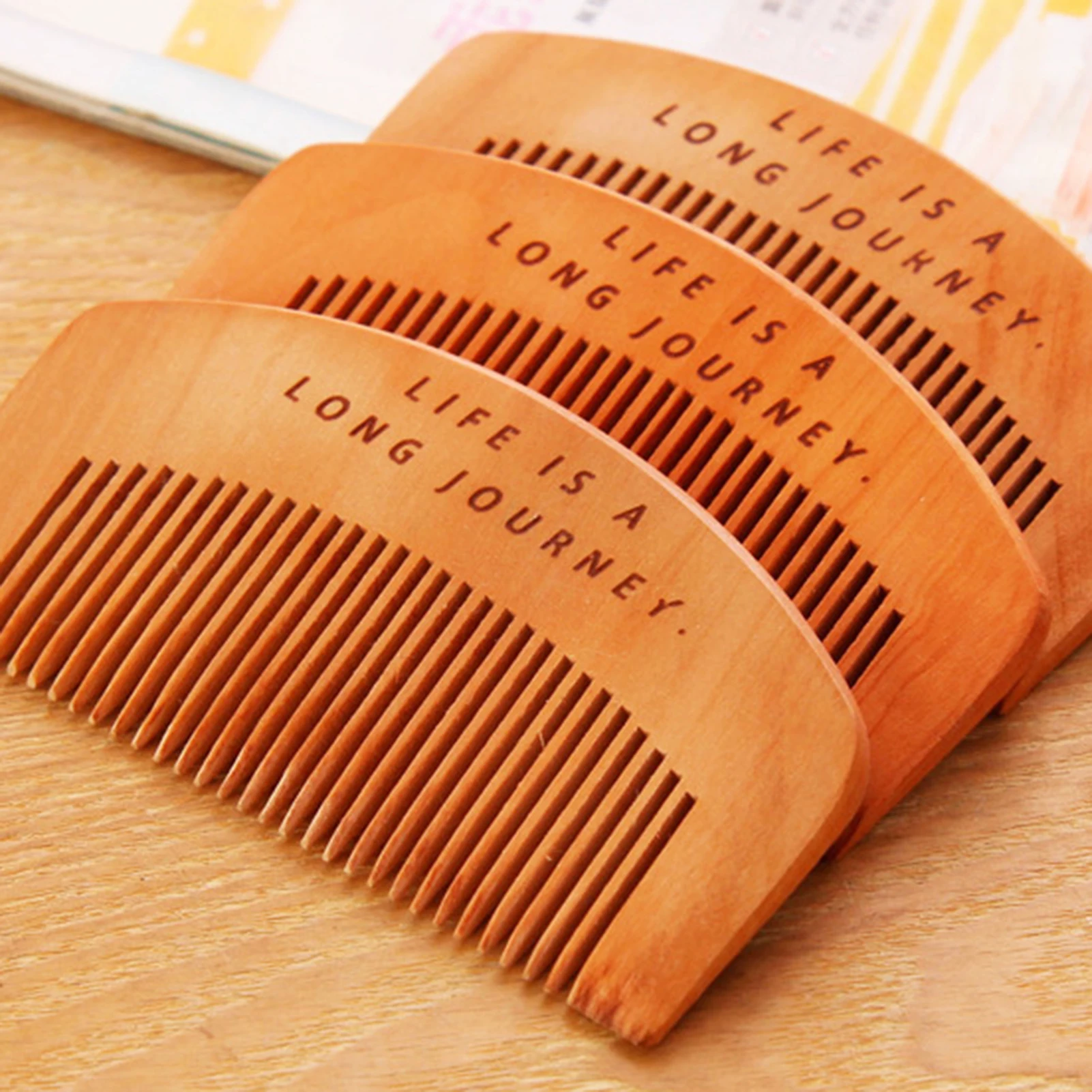 Pfirsichholzkamm, halbmondförmiger antistatischer Haarkamm, handgefertigte Geschenke für Frauen und Männer, tragbare Friseurkämme, Massagekamm