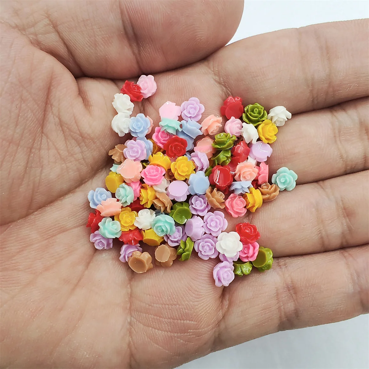 100pcs/Pack 6mm Resin Mini Pastoral Small Flower Patch Beads Refreshing Phone Case Decorative DIY Nail Embellishment Material