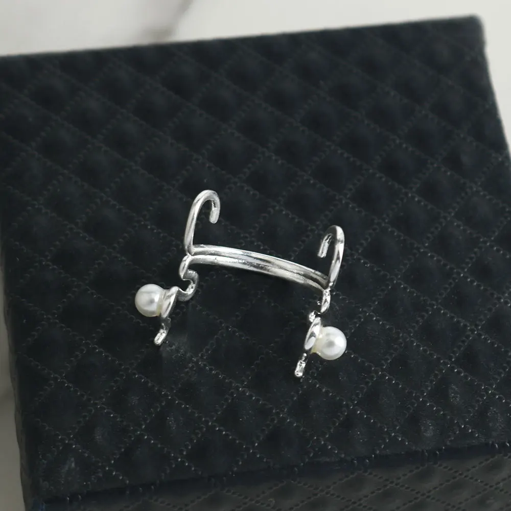 Cyberpunk Inspired Nose Decoration, Creative Pearl Nose Clip, Exquisite, Light Luxury, High-End Feeling, Paty Face Decoration