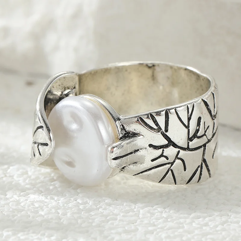 Women's Bohemian Style Vintage Silver Color Ring With Hand Carved Relief Branches Leaves Design Fresh Rural Style Ring Jewelry