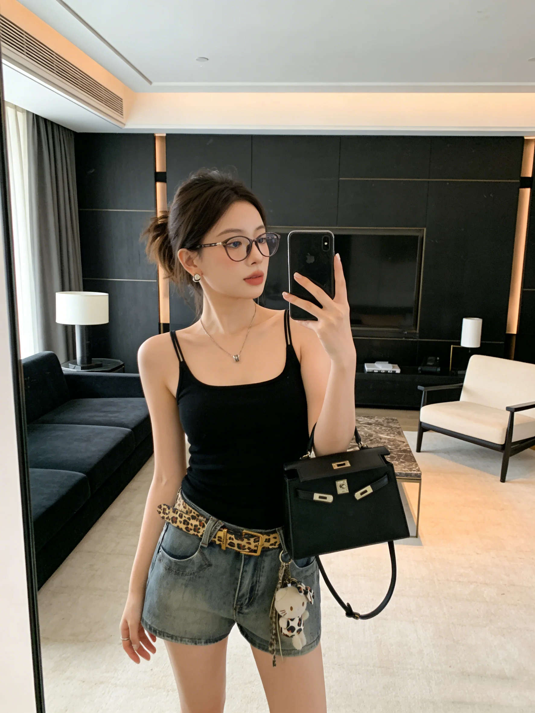 

High Waist A-Line Short Jeans Women's Vintage Washed Gradient Slimming Denim Shorts Summer Commute Wide Leg Pants