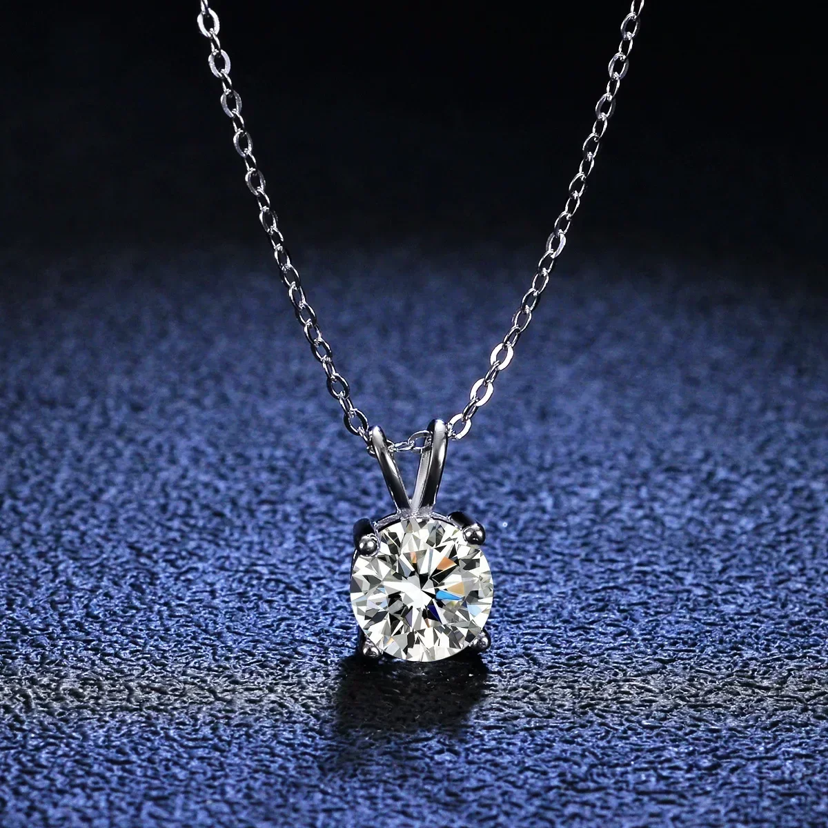 

Luxury Classic Four-prong Diamond Necklace for Women D Color 1ct 2ct Moissanite Pendants Platinum Pt950 Wedding Jewelry