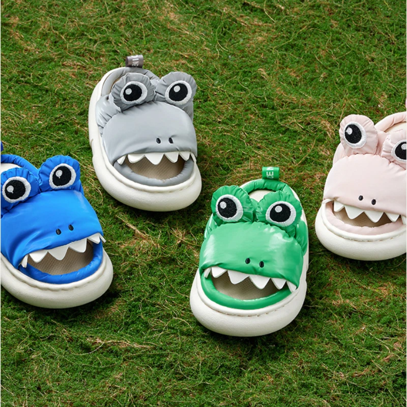 Children's Home Slippers 2023 Spring and Autumn New Cartoon Baby Shoes Linen Cotton Boys and Girl Shoes Lightweight Casual Shoes