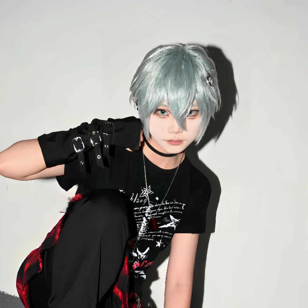 Anime Alien Stage Till Cosplay Pruik Mannen Vrouwen Cyaan Grijs Kort Haar Hittebestendige Synthetische Pruik Halloween Party Prop
