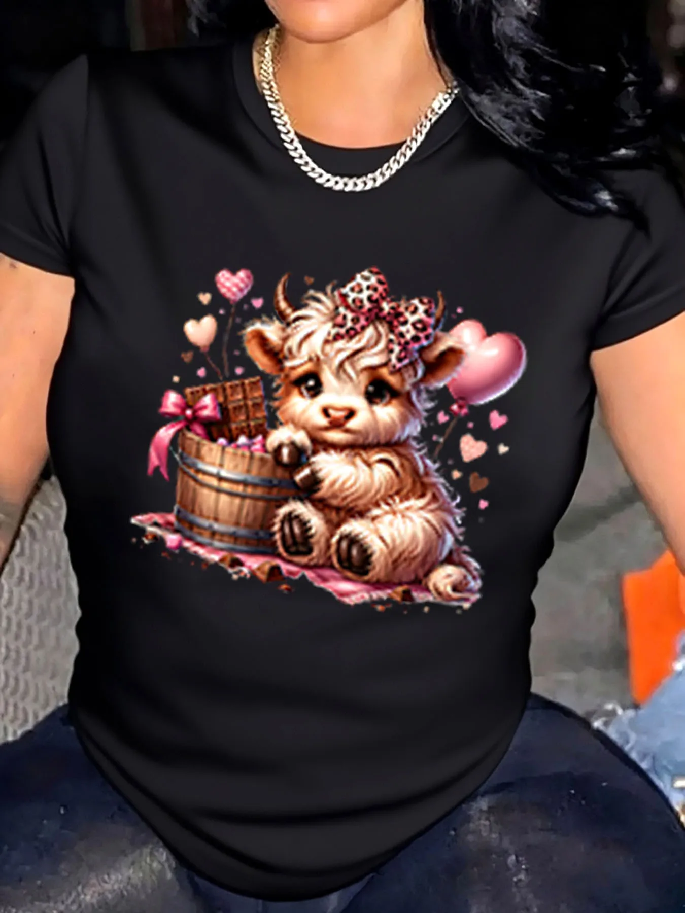 Dames Plus Size T-shirt Valentijn Leuke Koe Met Hart En Chocolade Emmer Print Outdoor Wear