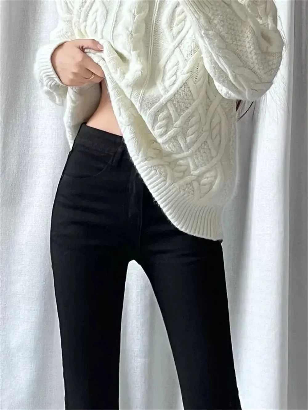 2023 New Black Fashion Cropped Pants  for Women New Autumn Slim Fit Tassel Frayed Flared Pants  Ladies  New Autumn Casual Jeans