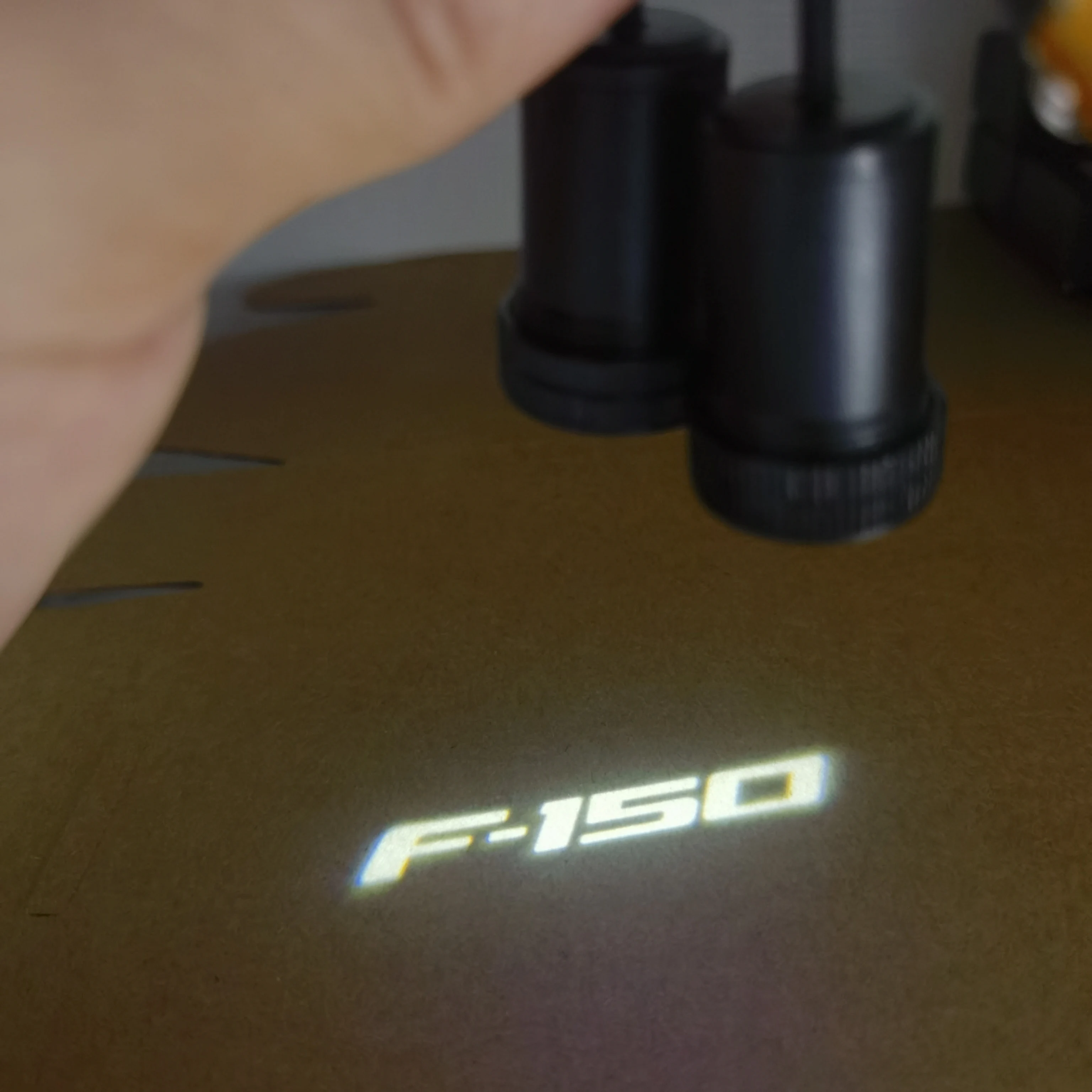 

Эмблема на дверь F-150 для Ford, 2 шт., лазерная подсветка дверей Ford, светильник для дверей F-150, лампа для освещения дверей Ford F-150, стайлинг автомобиля