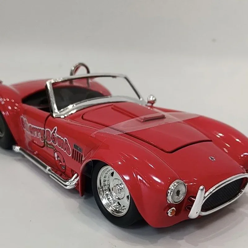 شيلبي كوبرا 427 S/C 1965 لعبة سيارة مصنوعة من خليط معدني 1:24 Diecasts ولعبة المركبات نموذج سيارة مصغر مقياس نموذج سيارات لعب