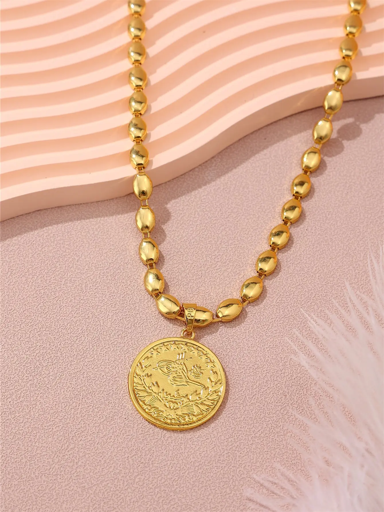 Vintage Muslim Coin Pendant Necklace Gold Rice‑Shape Chain Ethnic Arabic Medallion Necklaces Women Wedding Jewelry