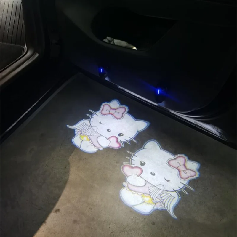 Hello Kitty Car Welcome Light proiettore ad alta definizione Hd luce ambientale induzione apri la decorazione della lampada di segnalazione di sicurezza della porta