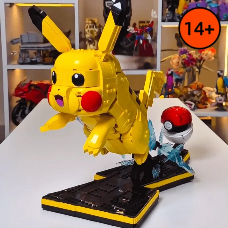 

New Arrival 2050PCS Cartoon Character Assembly Model Set 72152 Building Bricks Home Display Decoration Friends Birthday Gifts