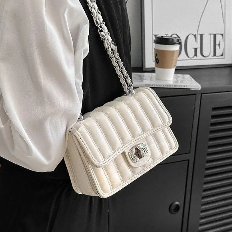 

Fashionable Ladies Handbag Crafted From Rill-Printed Leather Featuring High-End Daily Cozy Style​