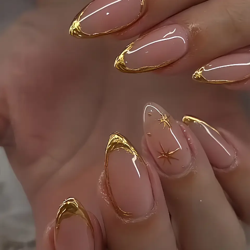 

Gold 3D French short almond nails with high star design wearing armour light luxury effect in stock 66