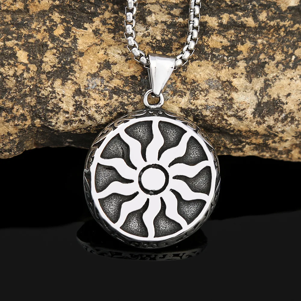 100pcs/lot new vintage sunflower circular titanium steel pendant for men's personalized creativity stainless steel fashionable n