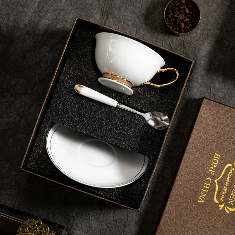 European-style White High-grade Ceramic Cups and Saucers Set Creative Exquisite Coffee Cup Gift Box Cups and Saucers Souvenirs.