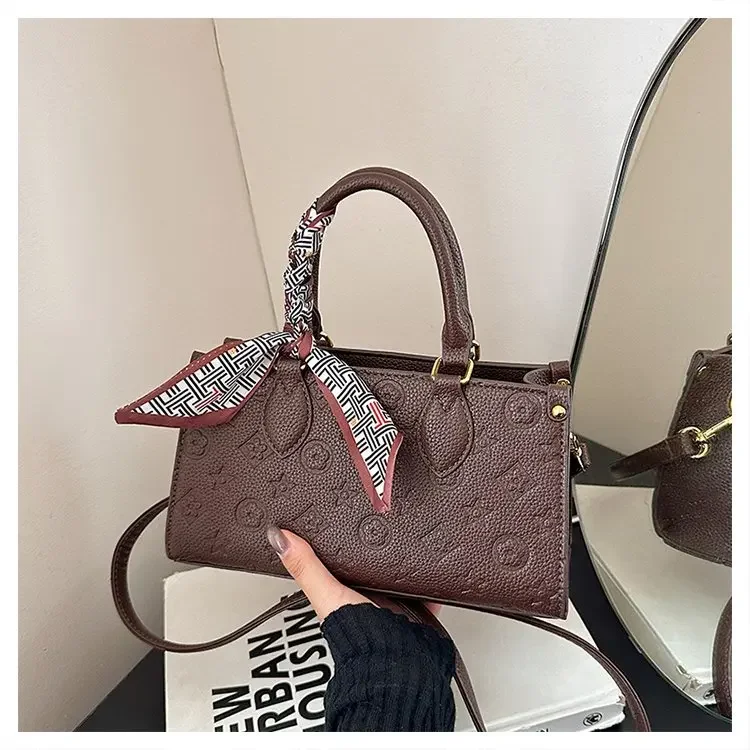 

2025 New High-End Women's Commuter Tote - Minimalist Embossed Versatile Shoulder Crossbody Stylish Bag
