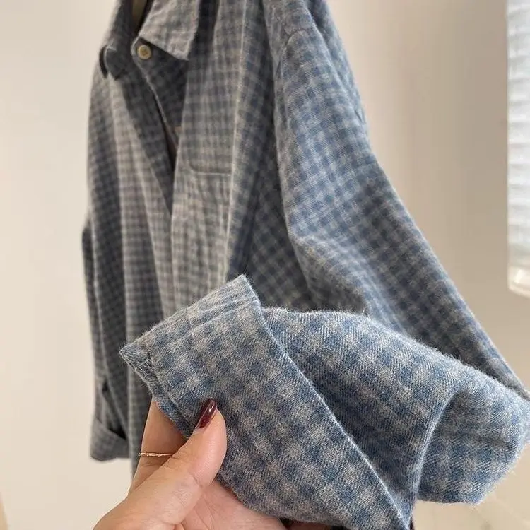 Kemeja Kotak-kotak Biru Vintage Wanita 2025 - Blus Flanel Berbahan Halus Lengan Panjang, Atasan Kancing Kasual Y2K Longgar, Ukuran Besar untuk Musim Gugur C