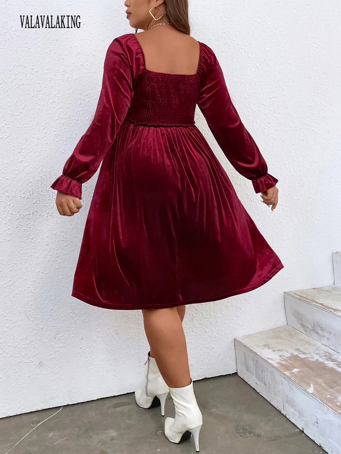 2025 Winter Wine Red Velvet Plus Size Dress Women Square Collar Long Sleeve Dress Ladies Large Pleated Short Evening Party Dress