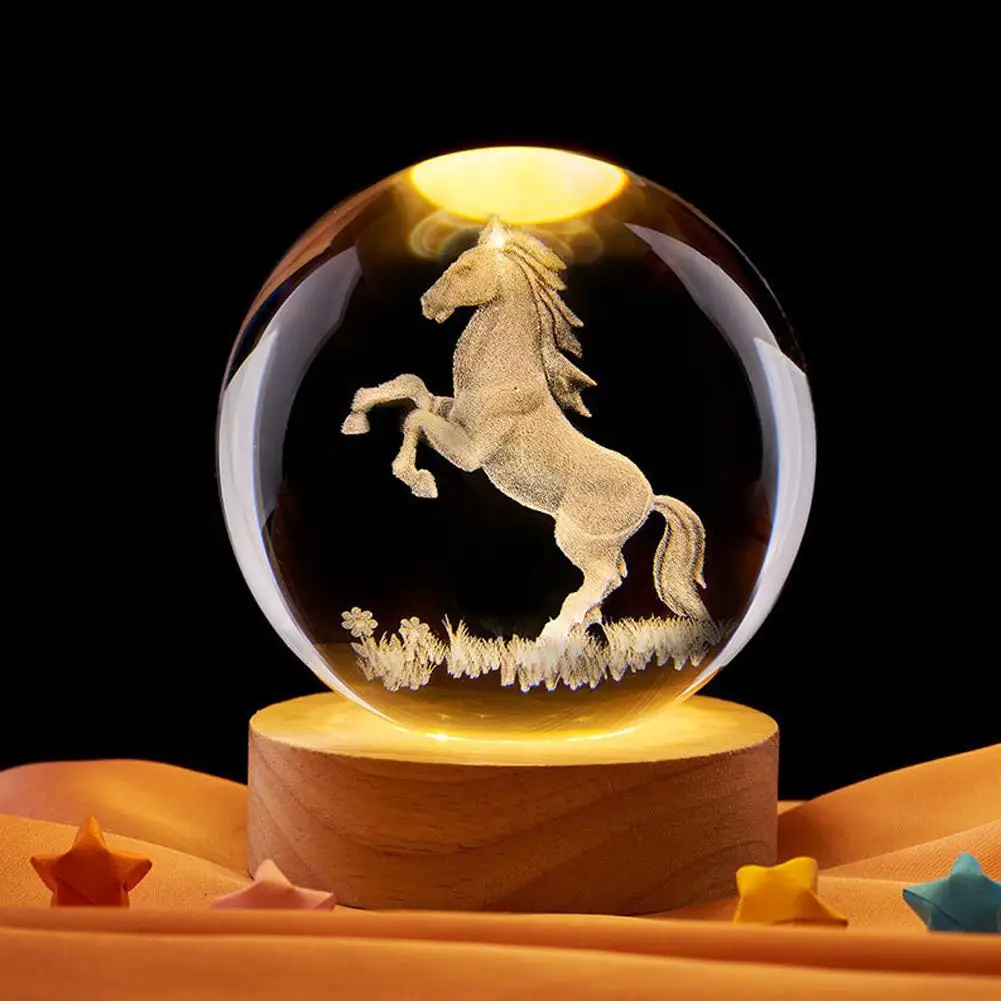 2026 زودياك الحصان كريستال الكرة مع LED الإضاءة المجال حامل حامل النقش بالليزر كرة زجاجية الديكور صور الدعائم
