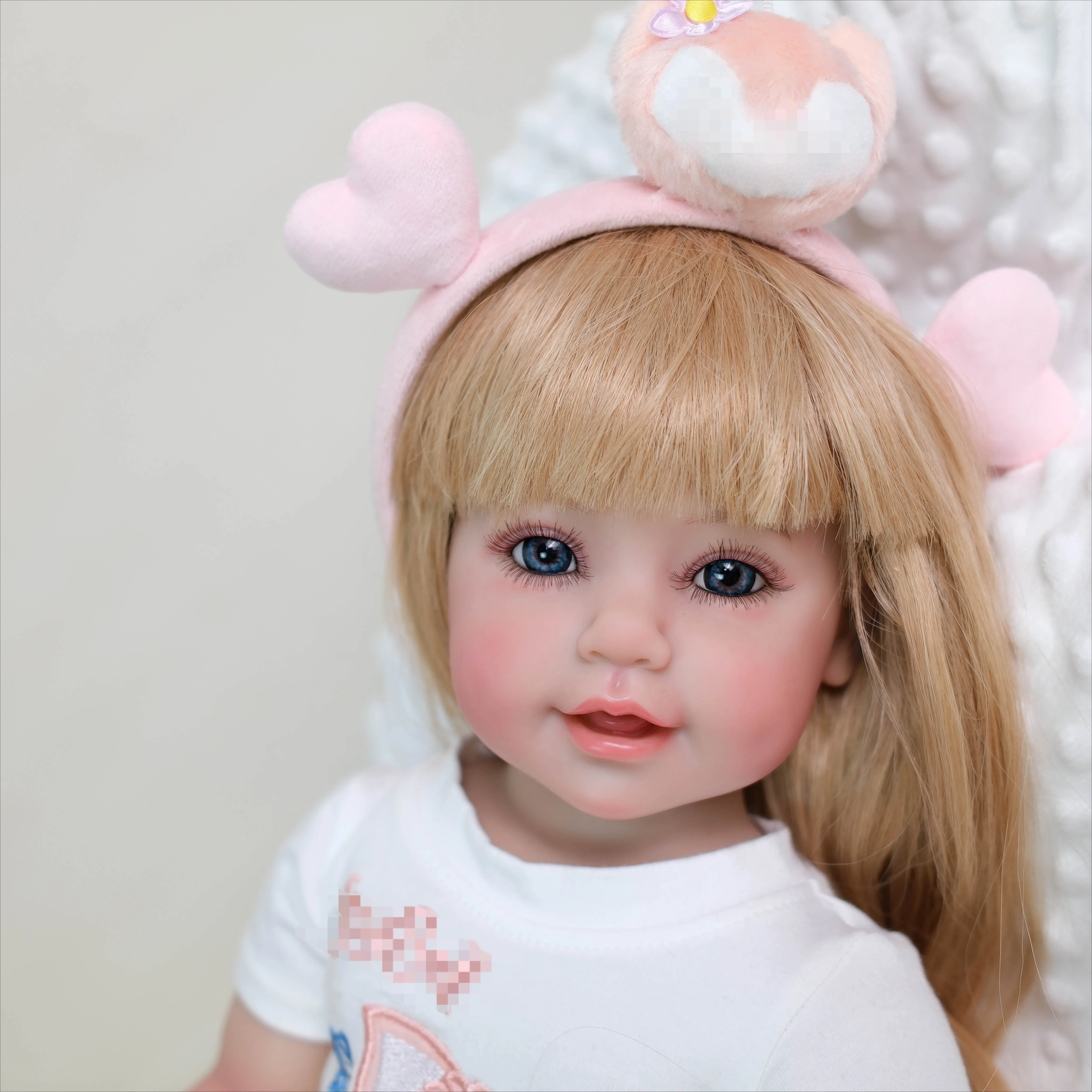 웃는 다시 태어난 아기 소녀 인형 22인치 풀 바디 비닐 긴 머리 공주 실물 같은 다층 페인팅 3D 피부 어린이 선물