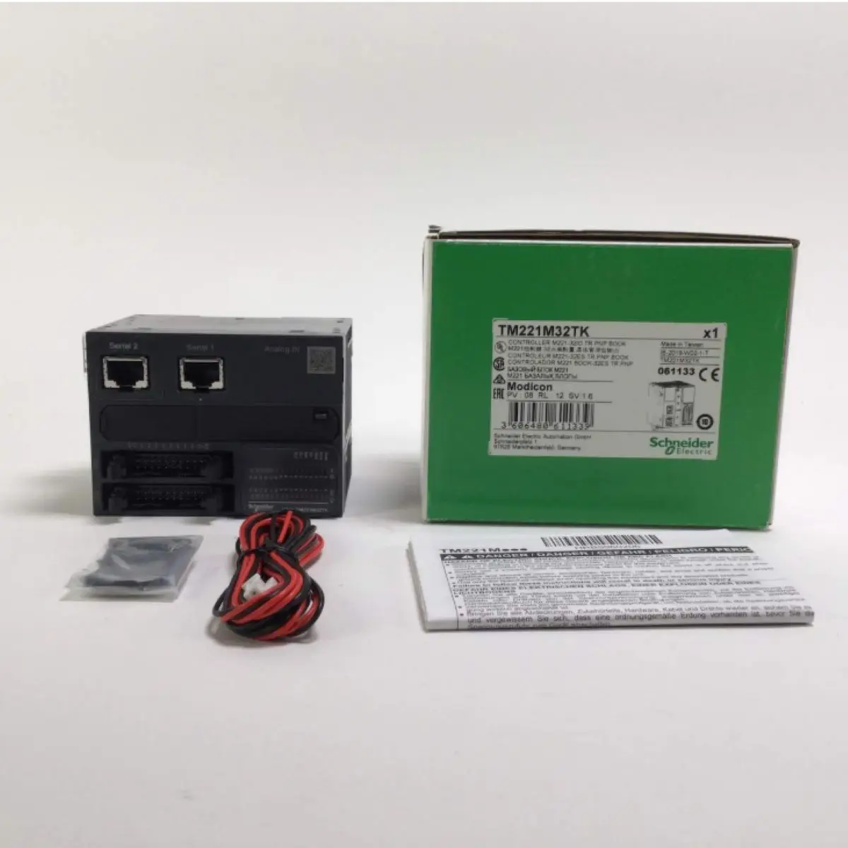 

TWDLMDA40DTK новая модель TM221M32TK Логический контроллер, Modicon M221, 32 IO-транзистор PNP