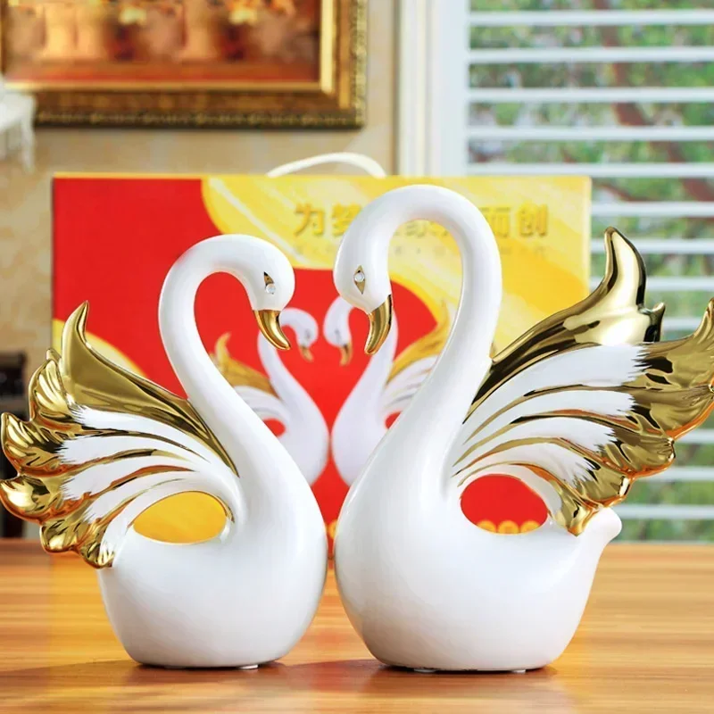 Wedding gift Swan decorations Creative ceramic crafts Living room Modern TV cabinet European wedding decorations