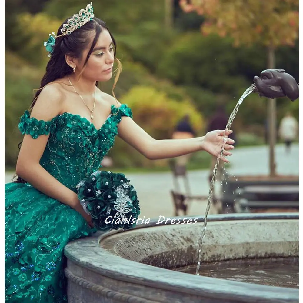 Vestido de quinceañera con tirantes finos para niña, vestido azul claro de quinceañera sin mangas, apliques florales 3D, corsé de encaje, fiesta dulce de 15 niñas