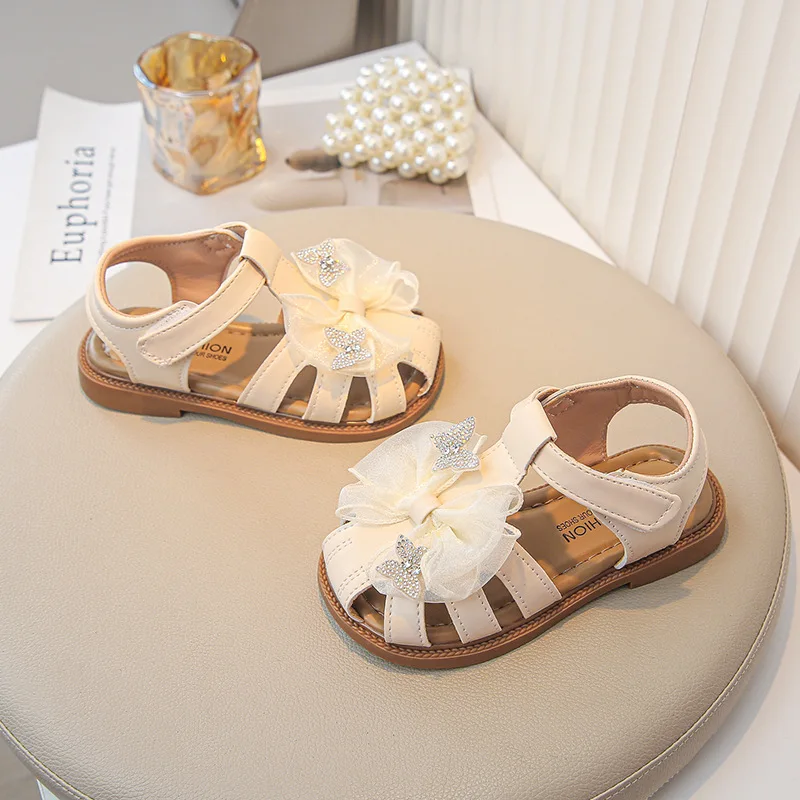 Criança princesa sapatos 2025 primavera outono nova criança plana único sapato menina brilho arco sapato menina moda dança sapatos de couro