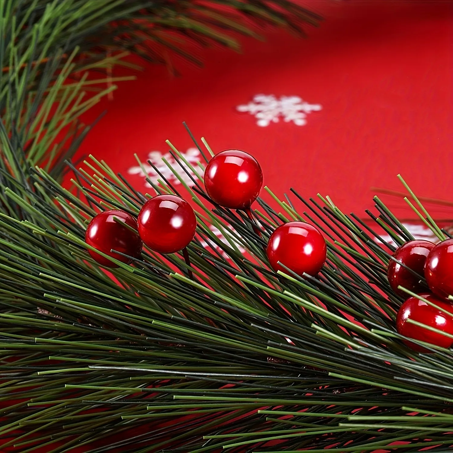 60 Stück künstliche Tannennadeln, Beerenstrauß, Weihnachtsdekoration, Weihnachtsbaumschmuck für Heimdekoration, Neujahr 2026 Zubehör – Detail 6