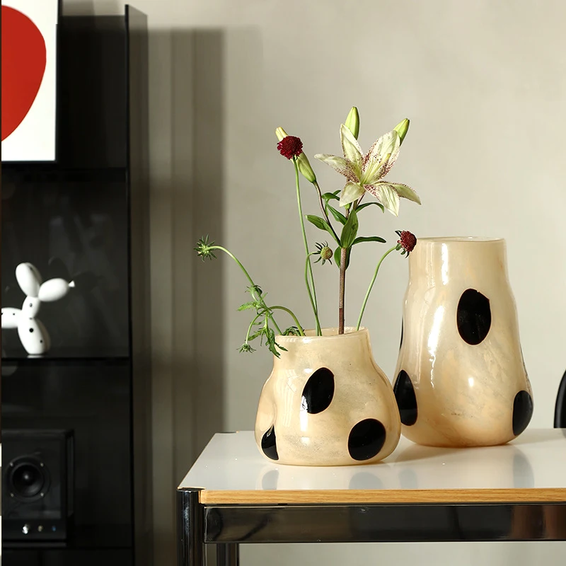 

Light luxury handicrafts retro high-end polka dot hydroponic glass small vase ins wind home soft decoration ornament