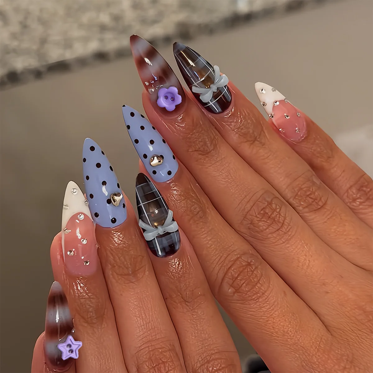 

24Pcs Press On Nails Y2K Plaid & Polka Dot Design, Long Almond False Nails with 3D Bow & Flower, Cute Full Cover Artificial Nail