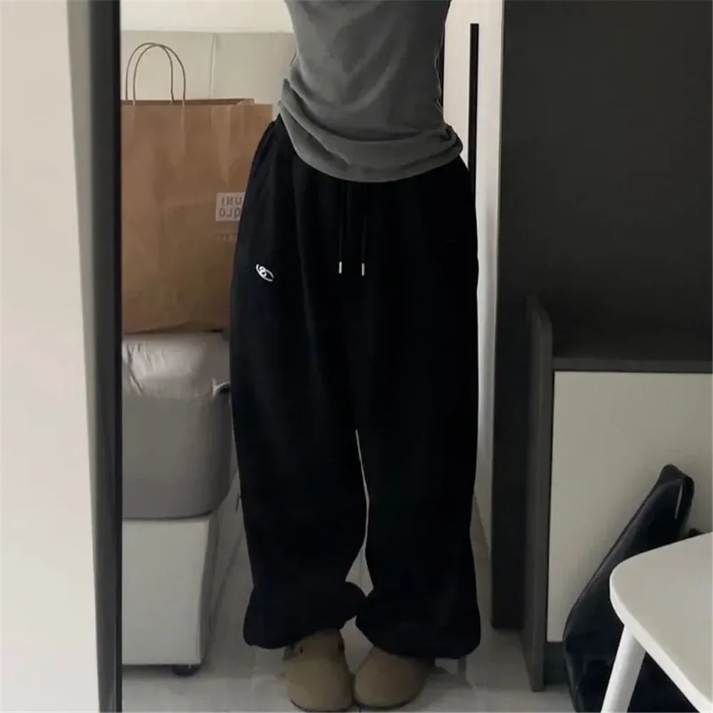 Gray Oversize Style Loose Sweatpants Women Harajuku Korean Fashion Sport Pants Embroidery Vintage Baggy Trousers Aesthetic