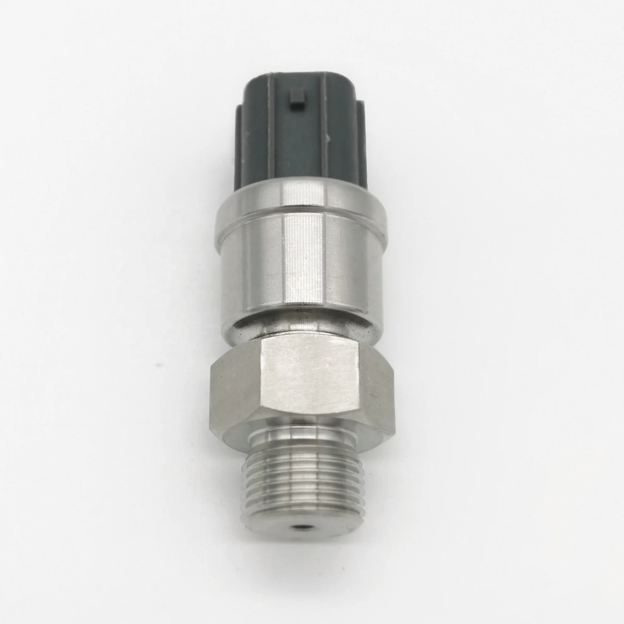 Excavator accessories For Kato HD450/820/700/1023-2-3 high-pressure pressure sensor KM10-P16