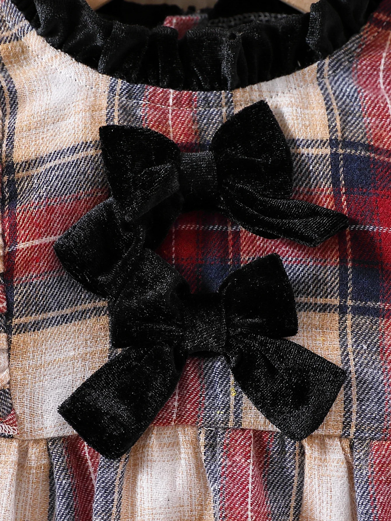 Modisches Kleid mit Karomuster, Spitzenkragen, Schleife am Rücken, unsichtbarem Reißverschluss und langen Ärmeln für Babymädchen (inklusive Hut), Herbst – Detail 5