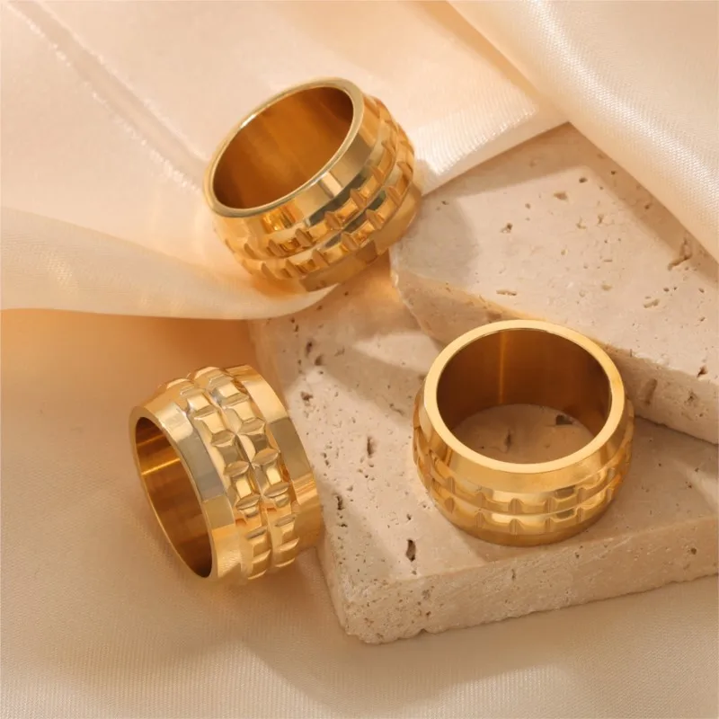 Simple Vintage Stainless Steel Rings For Women Gold Color Metal Texture Women\'s Figer Ring Waterproof Couple Rings Jewelry Gift