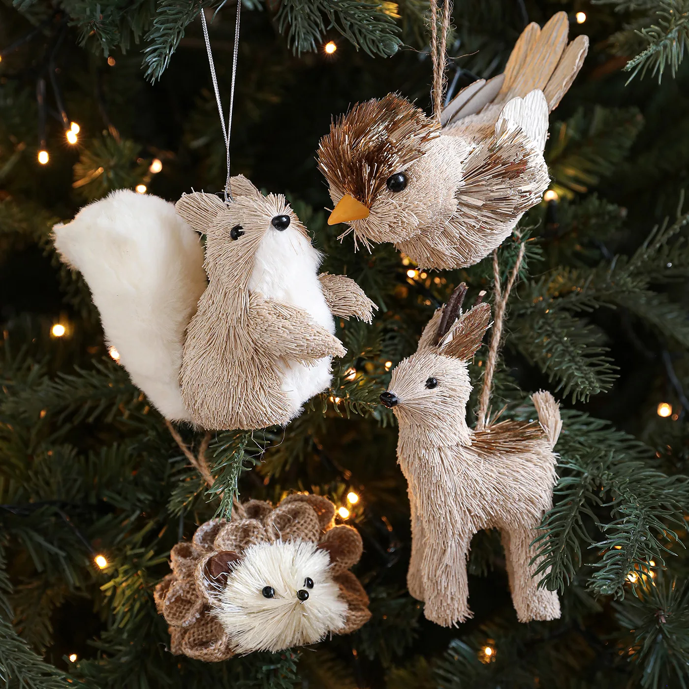 

2026 New Year Gift Straw Sisal Cotton Thread Elk Hanging Doll Window Christmas Tree Desktop Decorations Christmas Ornament