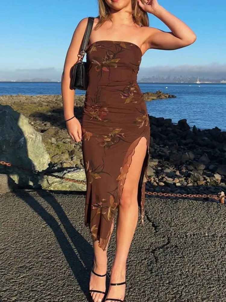 Estilo de férias temperamento emagrecimento retro impressão sexy sem alças split vestido de camada dupla