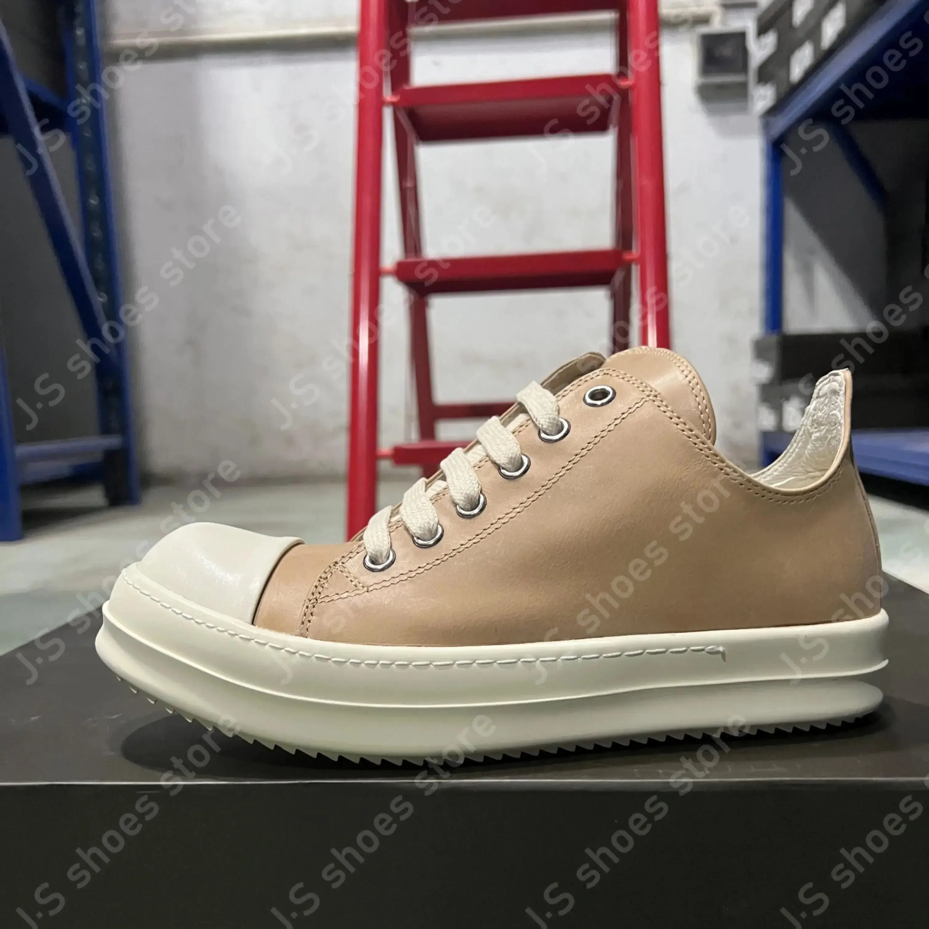 Ro الفاخرة الجمل اللون الجلود منخفضة أعلى حذاء الجمل جلد البقر حذاء رجالي النساء حذاء رياضة كاجوال الدانتيل يصل أحذية رياضية