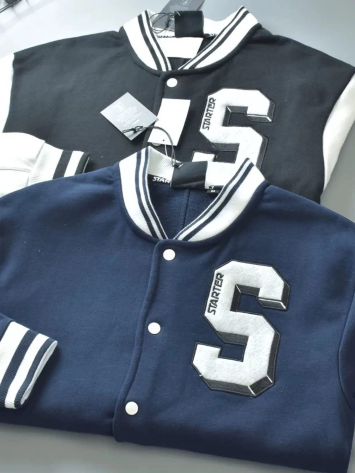 

Изысканная вышивка! Осень-зима, мужское модное повседневное пальто с бейсбольным воротником для пары, длинное пальто-джак све, подставка