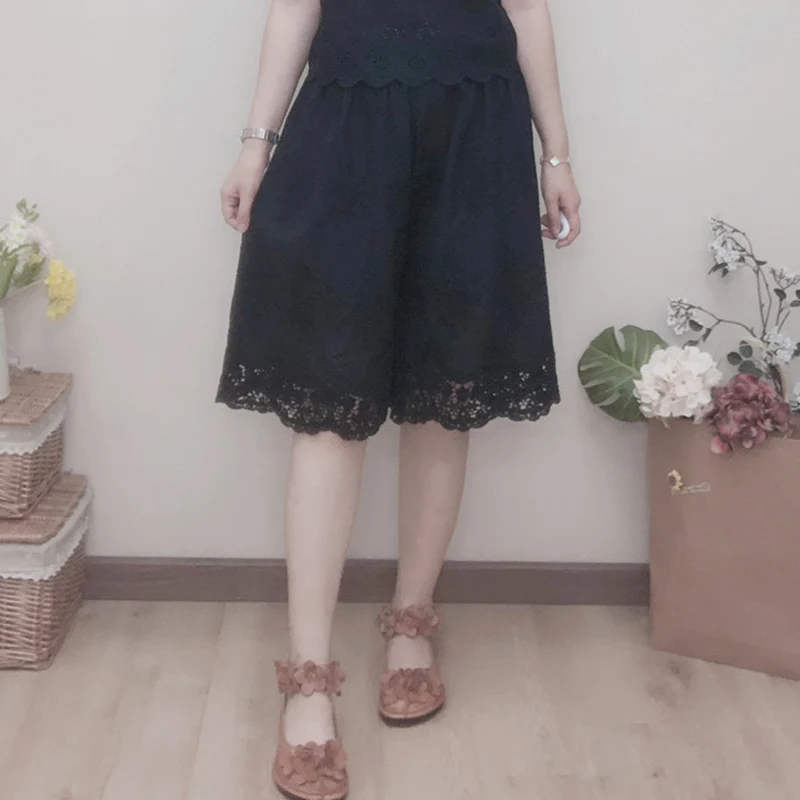 New Mori Girl Retro Sweet Cotton Embroidery Loose Pants Women Clothing Elastic Waist Hollow Kawaii Knee Length White Pants Z032