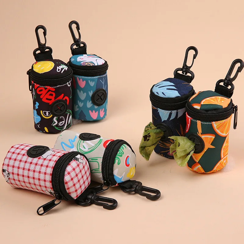 

Hangable Dog Poop Bag Dispenser Zipper Dogs Walking Accessory Waste Bag Holder Portable Cute Garbage Bags Organizer Pet Supplies